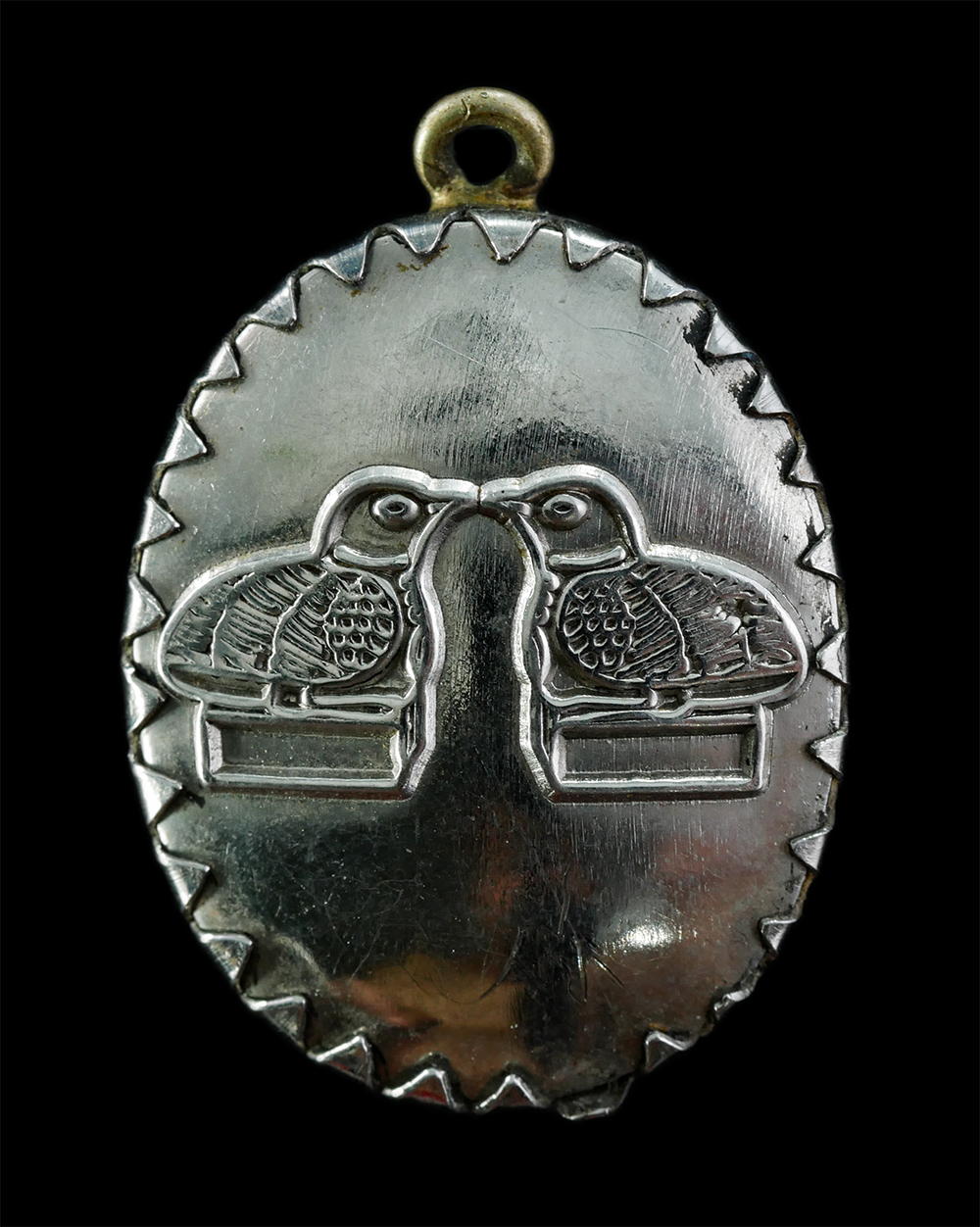 3Mar2025 (72)p.jpg - ล็อกเก็ตหลังยันต์นกคุ้มคู่ หลวงพ่อประสิทธิ์ อนากุโล(พระครูโสภณธรรมประสิทธิ์) วัดป่าเย็นศิระธรรมประทีป บ้านหมากแข้ง ต.กกสะทอน อ.ด่านซ้าย จ.เลย พระเก่าส [..] | https://kamulet.in.th